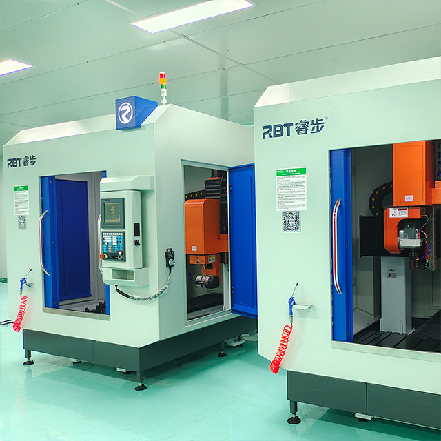 Premium 5-Achsen-CNC-Maschinenbearbeitungszentrum mit festem Strahl mit vollem Gehäuse