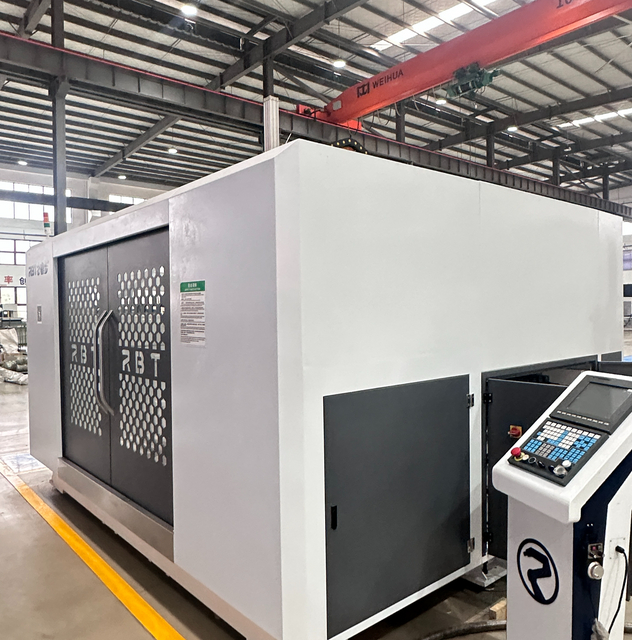 Doppelkopf 5 Achse CNC -Maschine für industrielle Kunststoffe