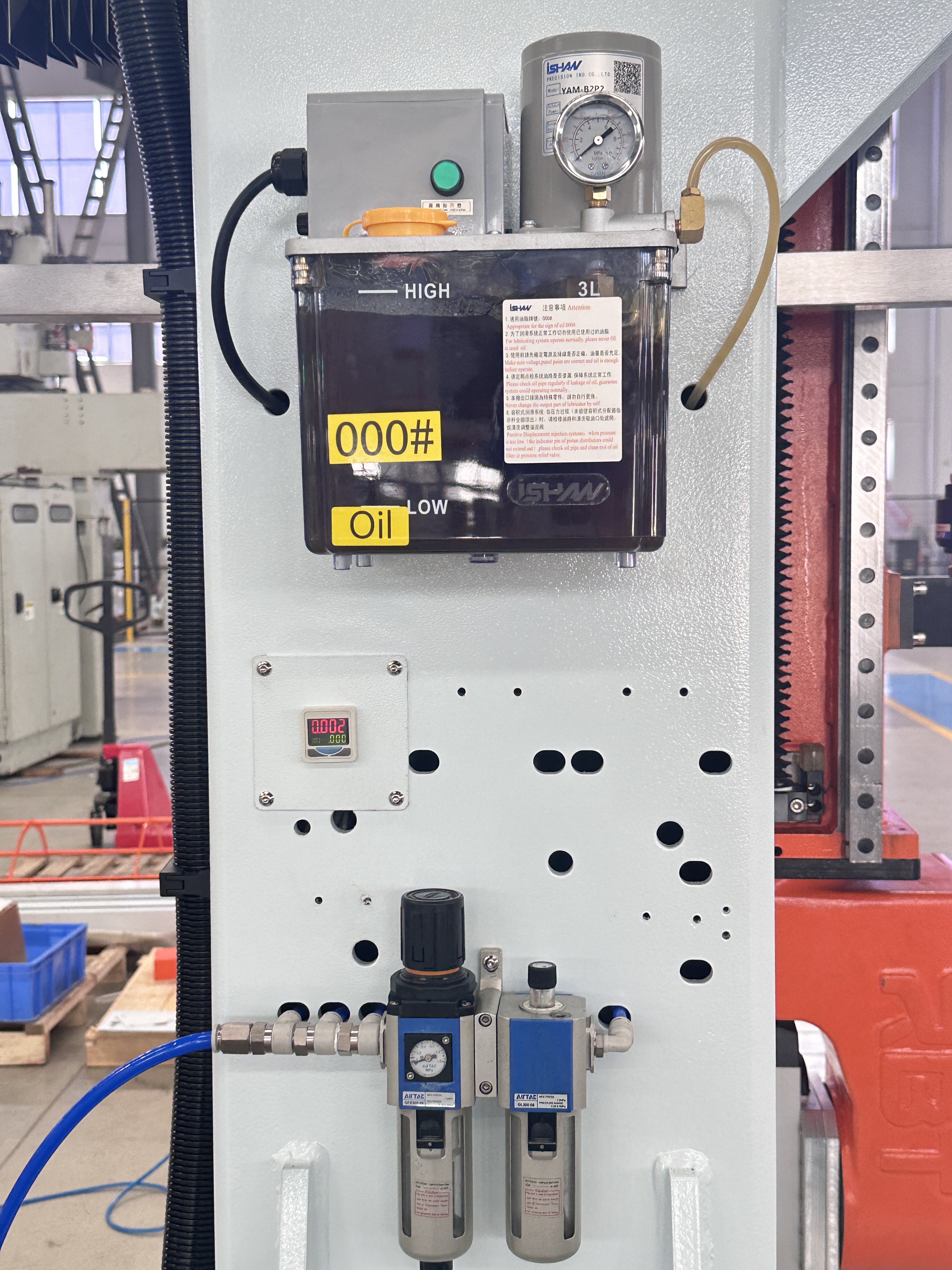 Multikopf 5-Achse-CNC-Gravurrouter für Kohlefaserrohrteile