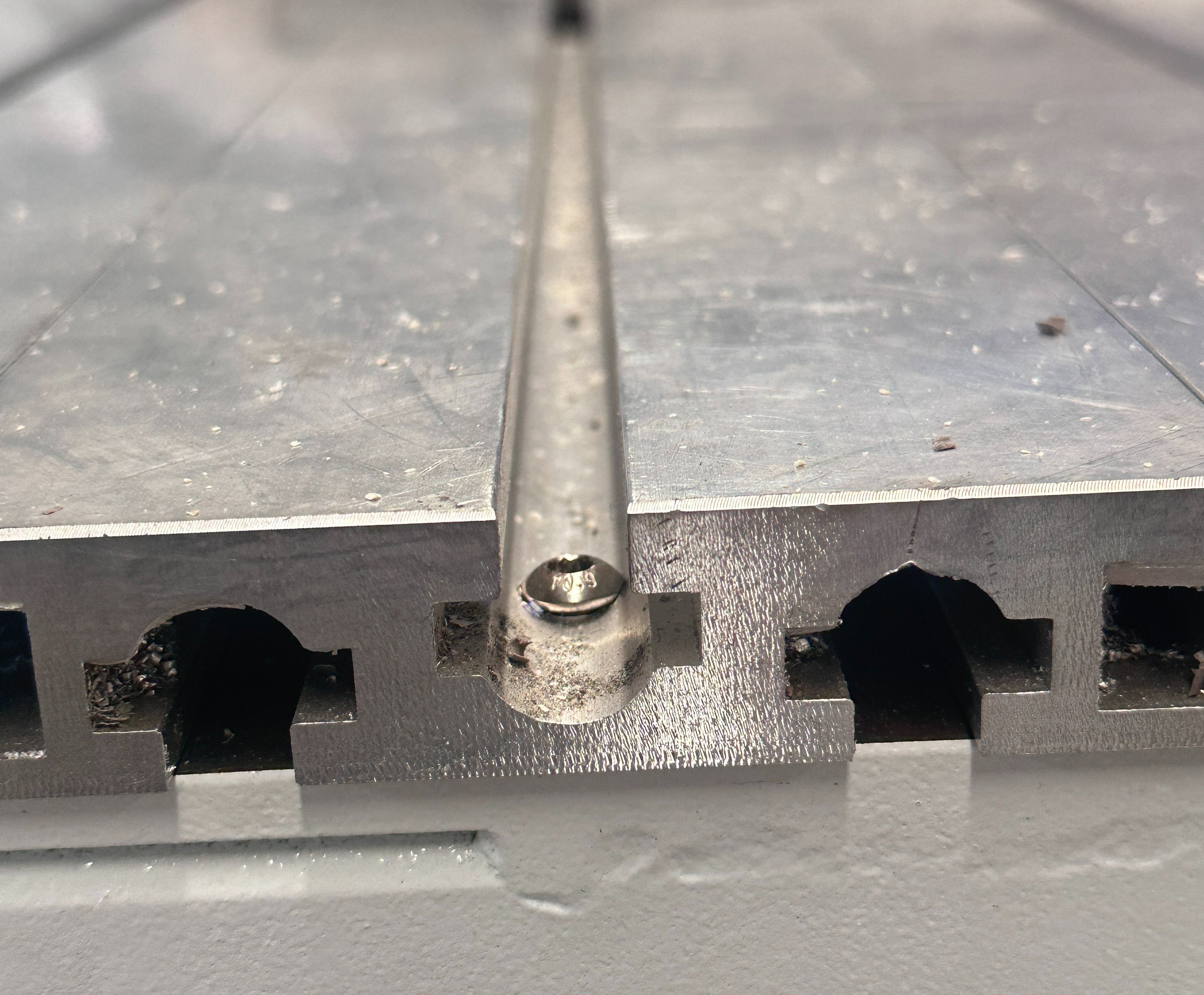 Multikopf 5-Achse-CNC-Gravurrouter für Kohlefaserrohrteile