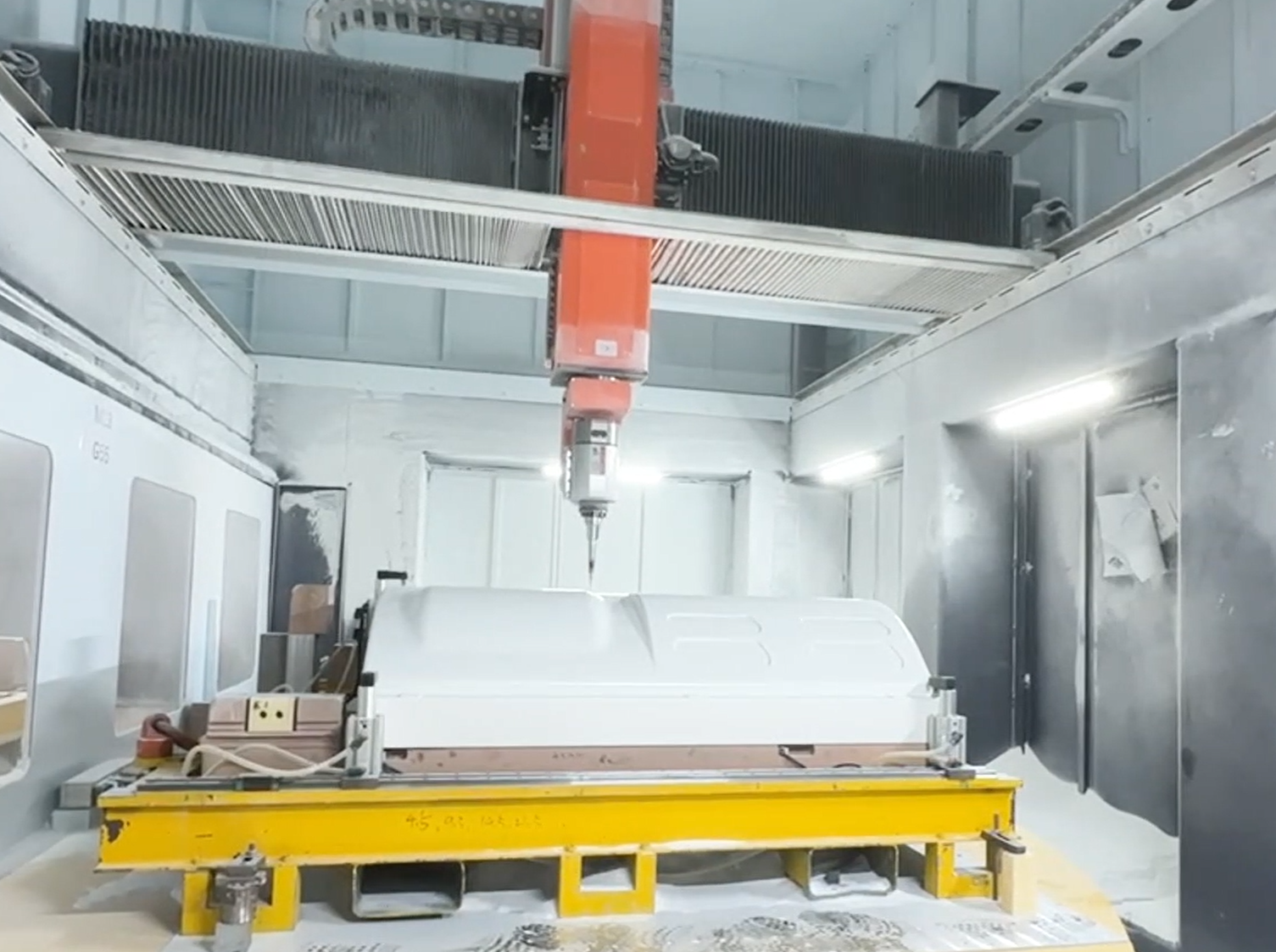 RBT -Maschinerie Schnittform 6 Achse CNC -Fräser -Router mit doppelter Arbeitstabelle 